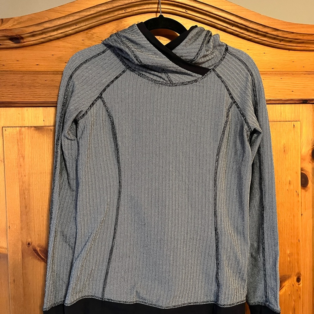 lululemon athletica Black and White Hooded Run Shirt